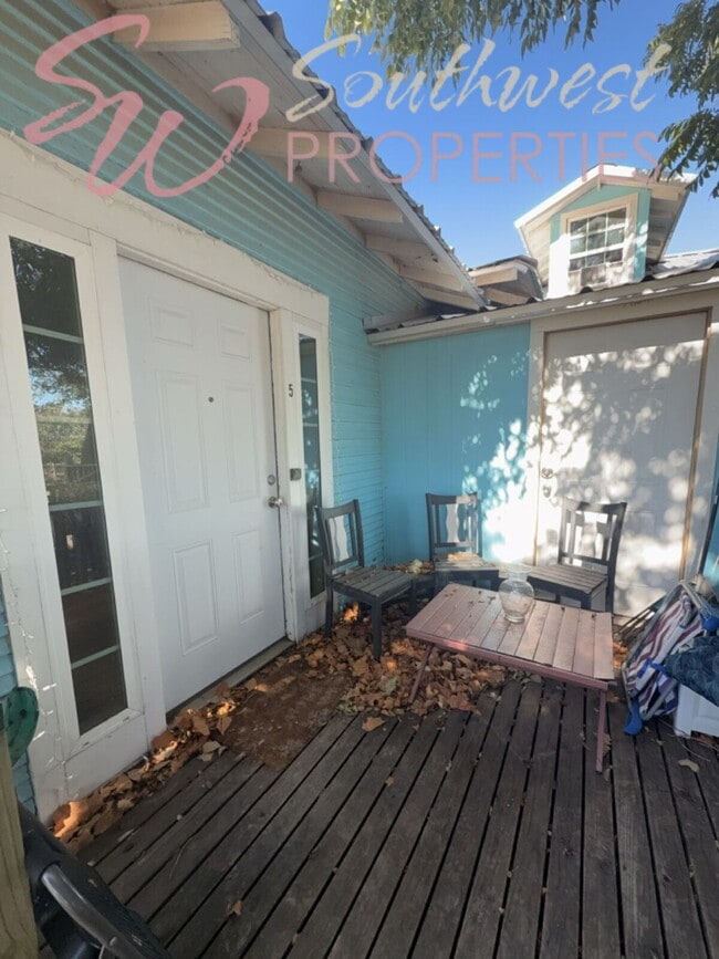 Photo - 1 Bedroom I 1 Bath Apartment in Multi-Unit Complex Designed to Look Like a House Unit 5