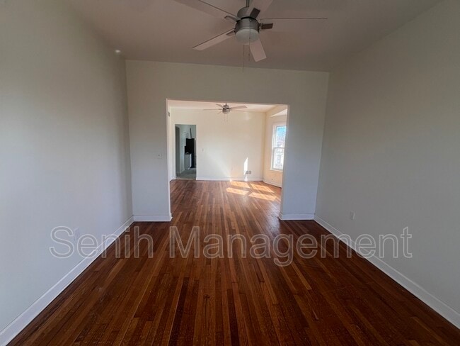 Photo - 2972 Field St