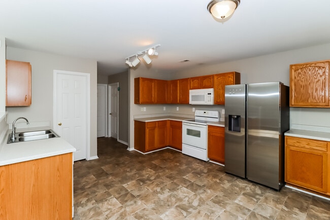 Photo - 9623 Bayview Pkwy