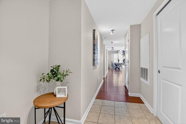 Photo - 930 Wayne Ave Unidad 405