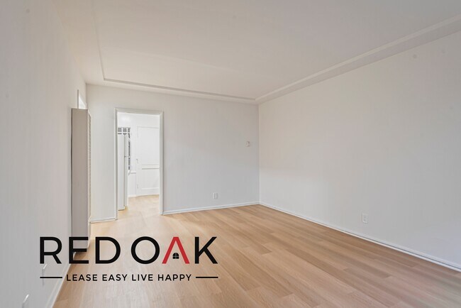 Photo - Cozy One Bedroom Walk-Up with Tons of Natu... Unidad 3