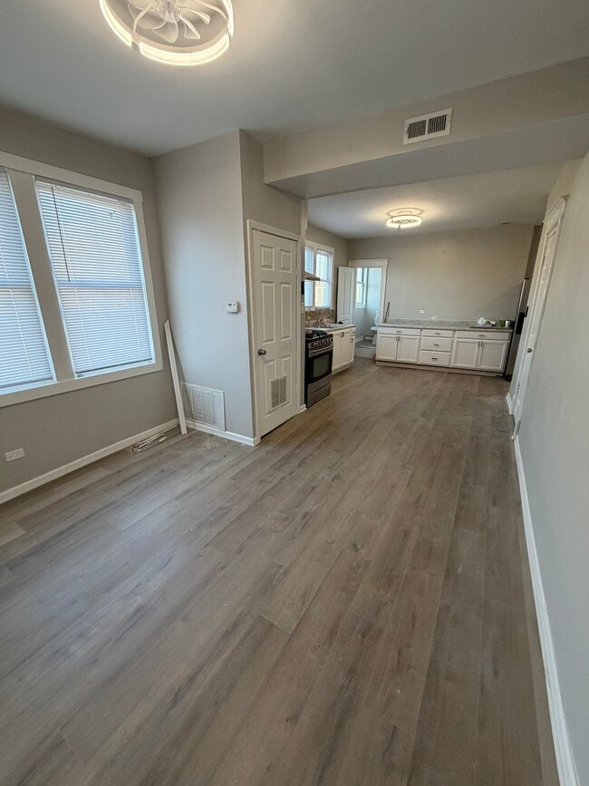 Photo - 4500 S Wood St Unit 2M