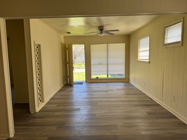Photo - 321 Glynn Ln