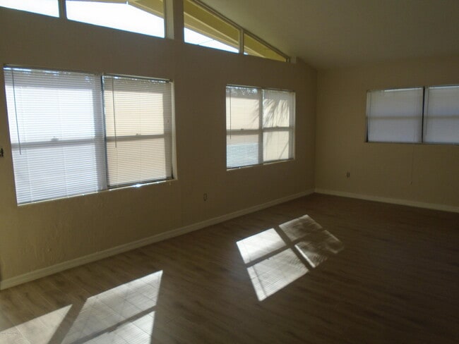 Photo - 1110 Kirkland Dr