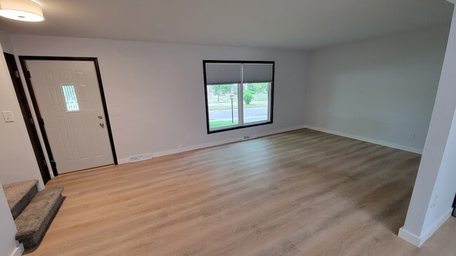 Photo - 526 Hartridge Dr