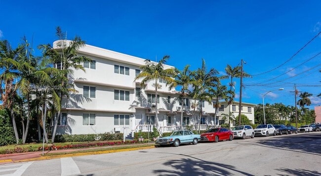 Building Photo - 841 W 40th St Unit 2