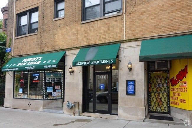 Building Photo - 714 W Belmont Ave Unit 702 Rental