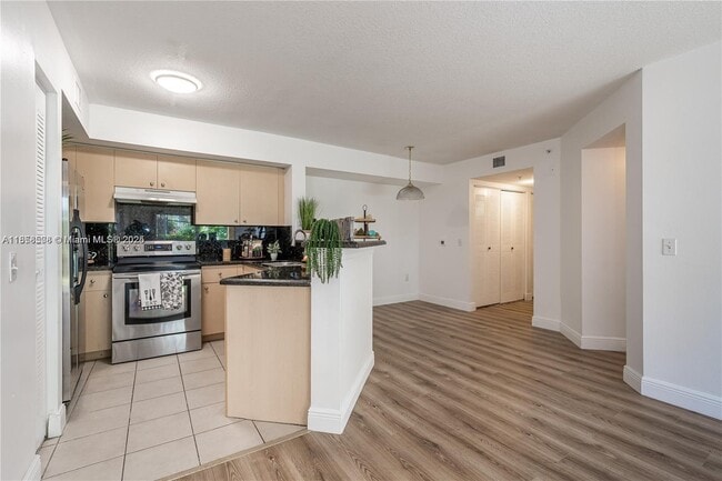 Building Photo - 4280 San Marino Blvd Unit 102 Rental