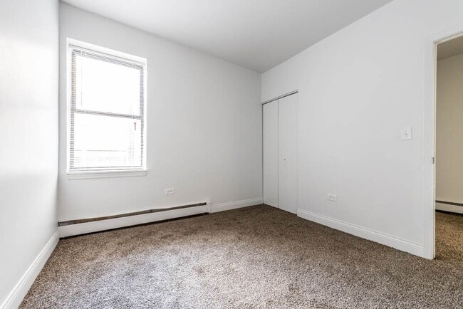 Photo - 5100-04 W Madison St Chicago, IL 60644