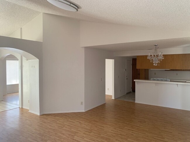 Photo - 22266 Hurons Ave