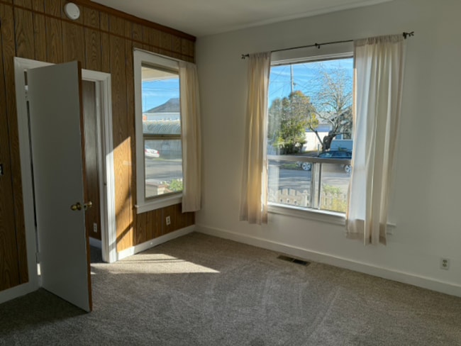 Photo - West Side Petaluma Near Down Town  - 2 Bedroom 1 Bathroom