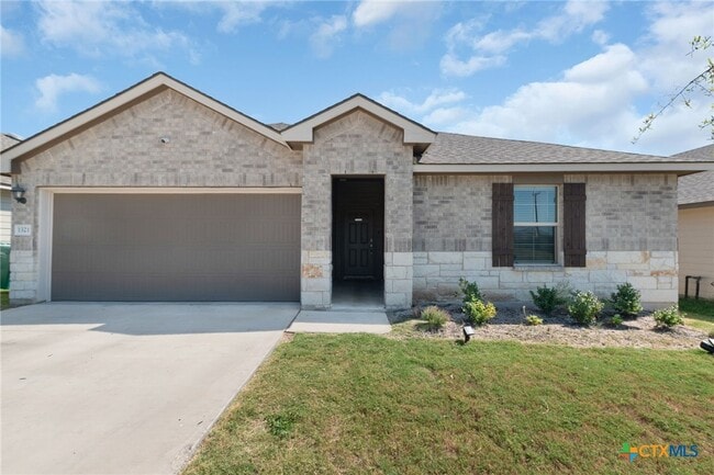 Photo - 1321 Lindsey Dr