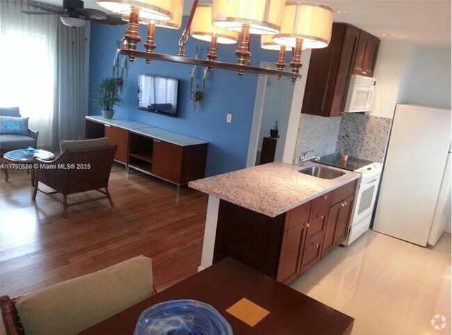 Building Photo - 1195 Marseille Dr Unit 6 Rental