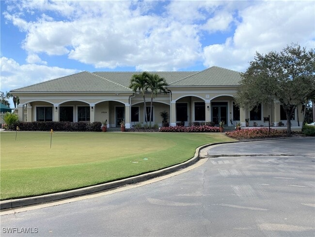 Building Photo - 2720 Cypress Trace Cir Unit 2928