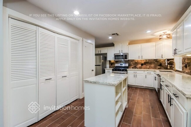 Photo - 2 Edgewood Forest Ct