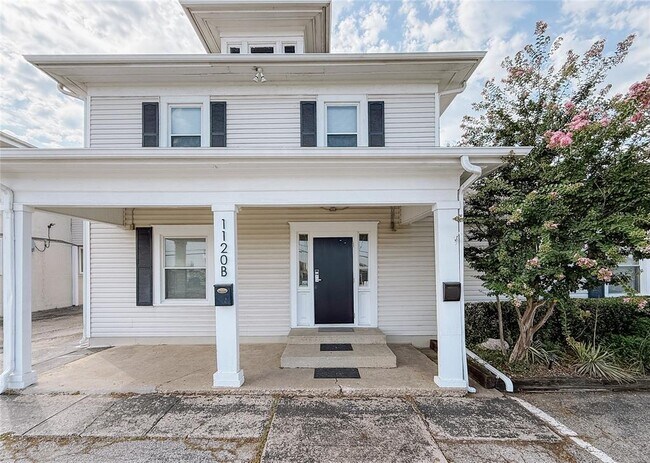 Building Photo - 1120 NW 51st St Unit 3 Rental