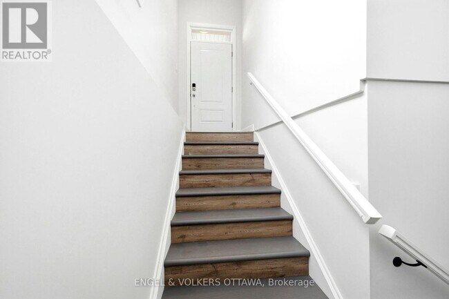 Photo - 112 Carss St