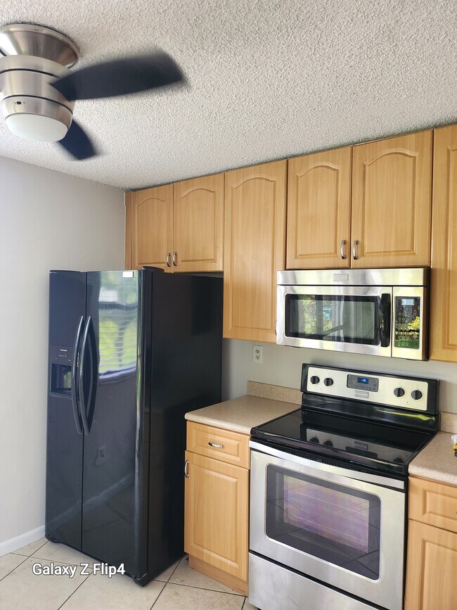 Photo - 1280 S Franklin Ave Unit B