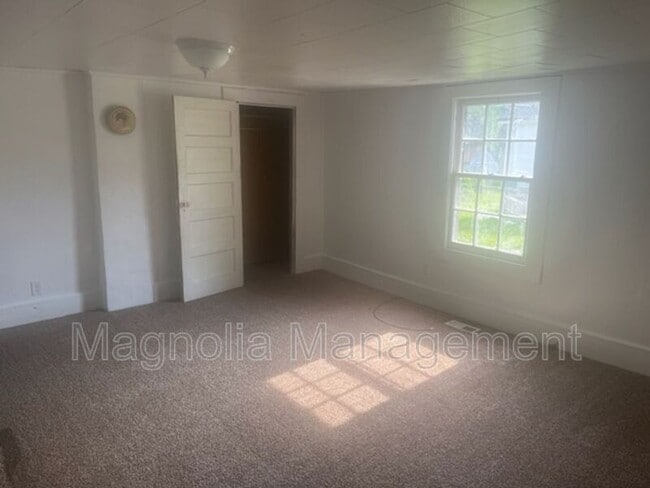 Photo - 277 Chavasse Ave