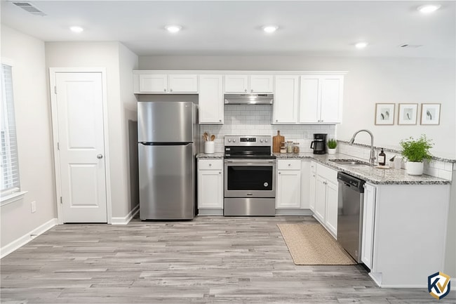 Kitchen - 329 Ashigan St