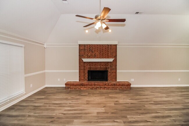 Photo - 8695 Chris Suzanne Cir