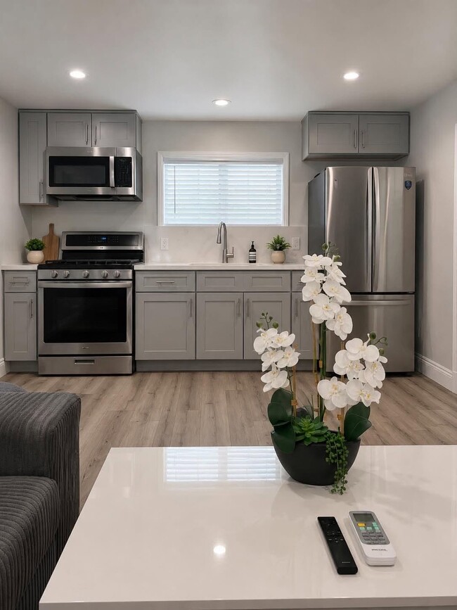 744 Lime Ave Unit B