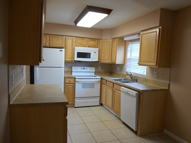 Photo - North Lakeland Rental!
