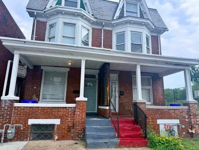 Building Photo - 2319 N 4th St