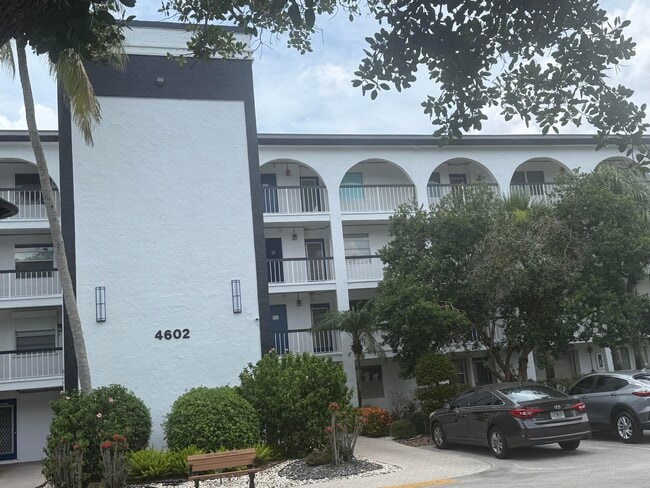 Photo - 4602 Martinique Way Unit A1