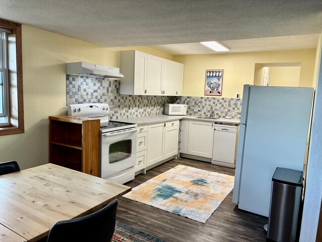 Building Photo - 317 N Wasson Ln Unit B