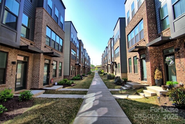 Building Photo - 3014 Terroir Ln