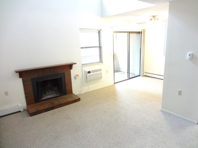 Photo - 512 E Monroe Dr