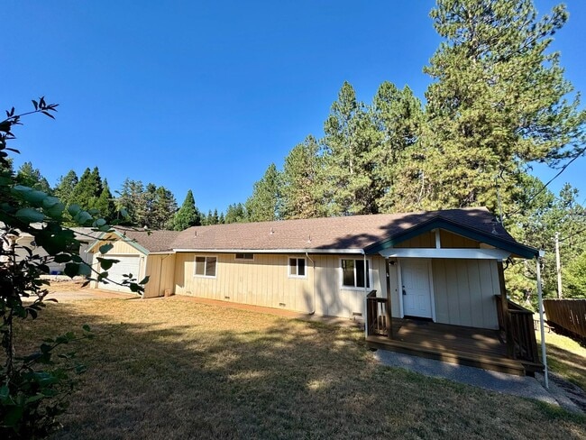 Building Photo - Alta Sierra Home