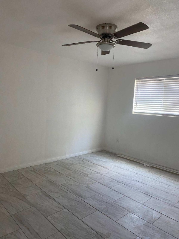 Photo - 594 Graves Ave Unidad 2