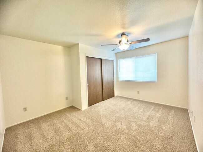 Photo - Graduate Gardens