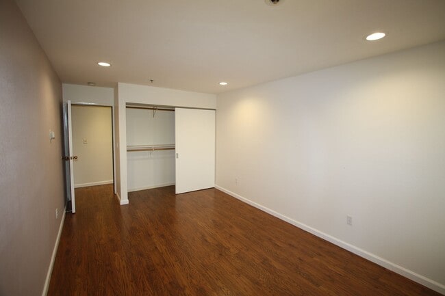 Building Photo - 600 W 76th Ave Rental