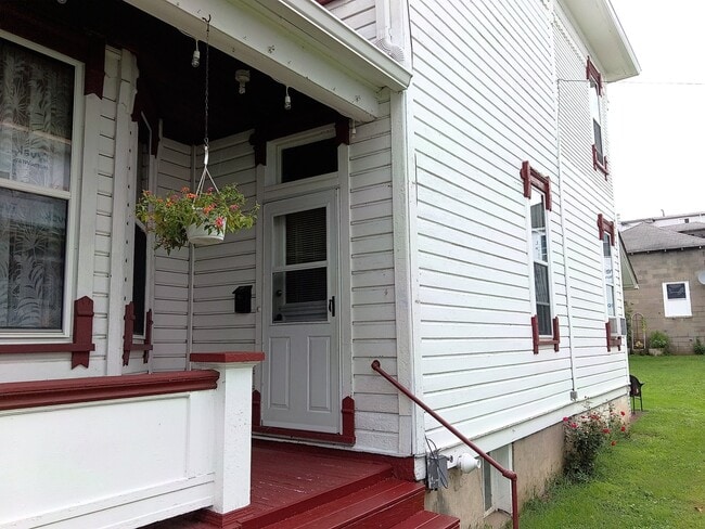 Building Photo - 416 N McKean St