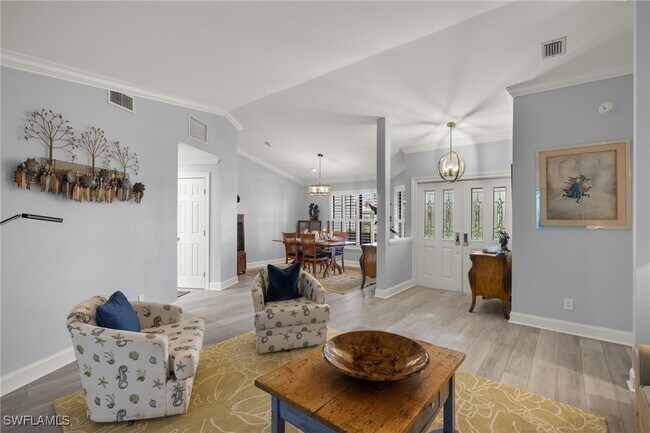 Photo - 2259 Queens Way