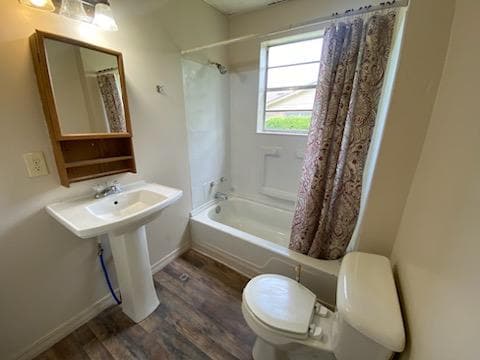 Photo - 309 N Louisa Ave