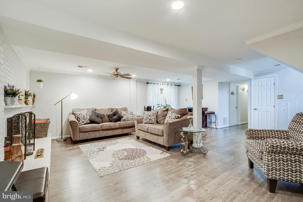 Photo - 5555 Neddleton Ave