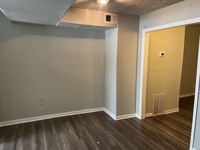 Photo - 390 Cowan St Unit 394