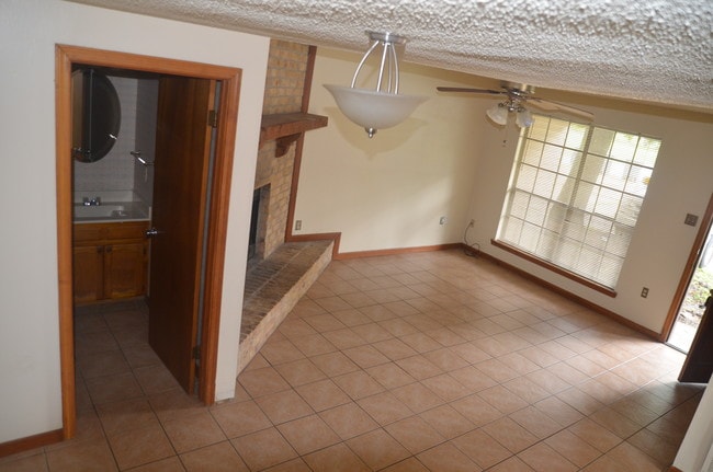 Photo - 3535 Yorkfield Dr