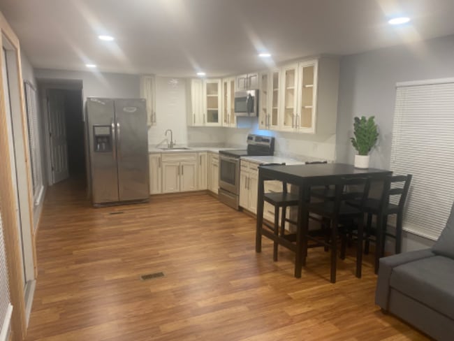 Photo - 2714 Leon Rd