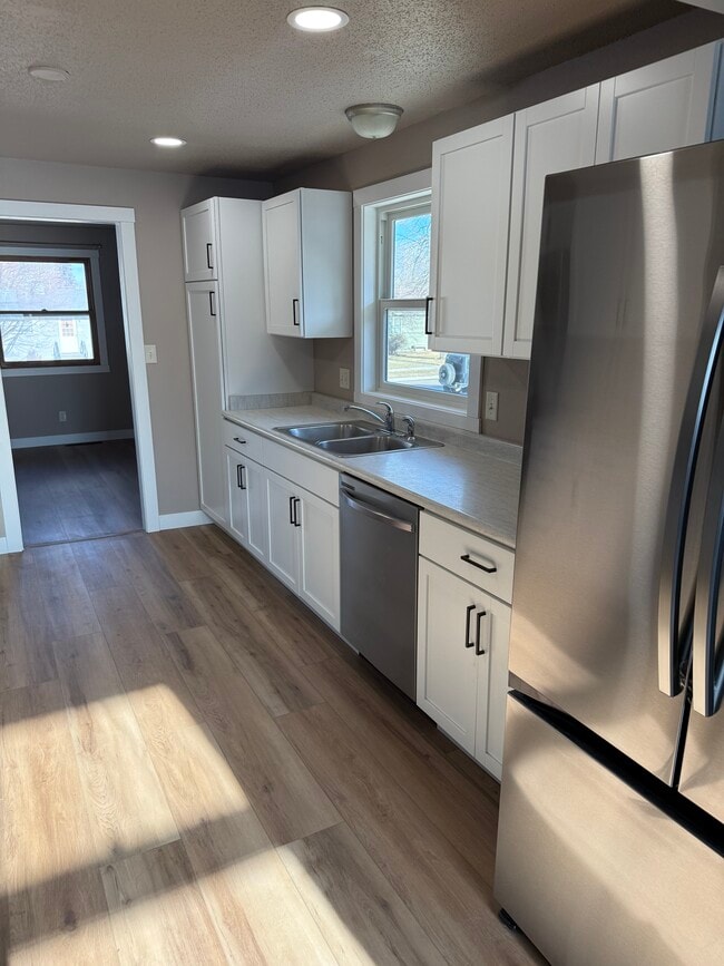 Photo - 2325 Judy Ave