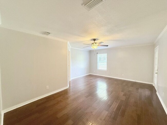 Photo - 5136 Hamilton Ln