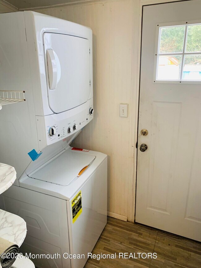 Photo - 45 Loring Ave