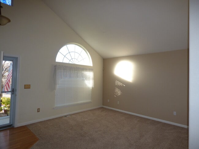 1482 Wildrose Dr