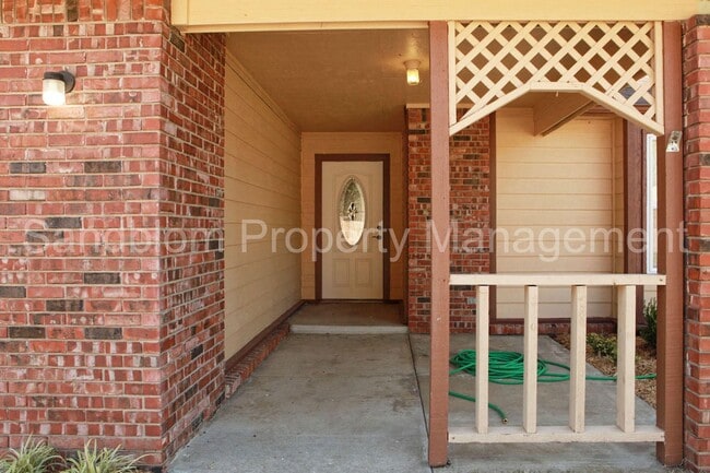 Photo - FOR LEASE | Owasso | Available Now!