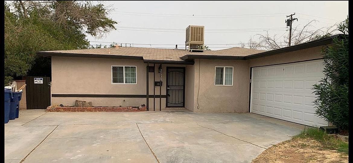 Photo - 37920 Lasker Ave House