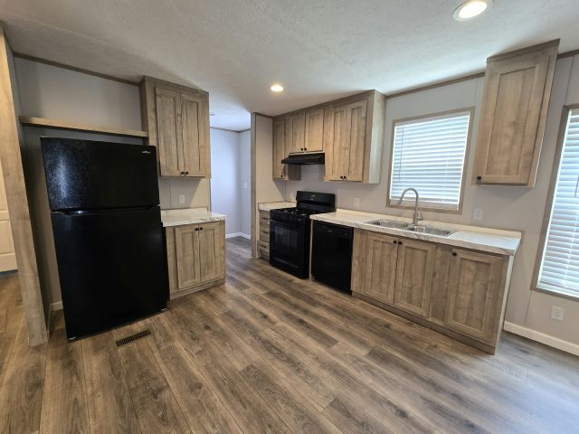 Building Photo - 1325 Wenlon Dr